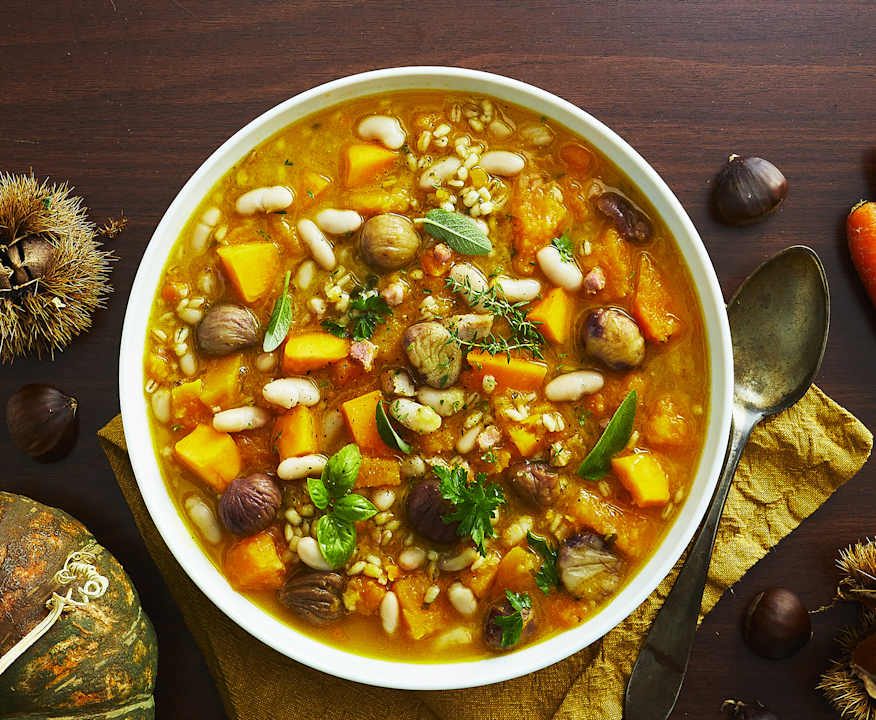 Minestra di zucca, castagne e fagioli Low Carb