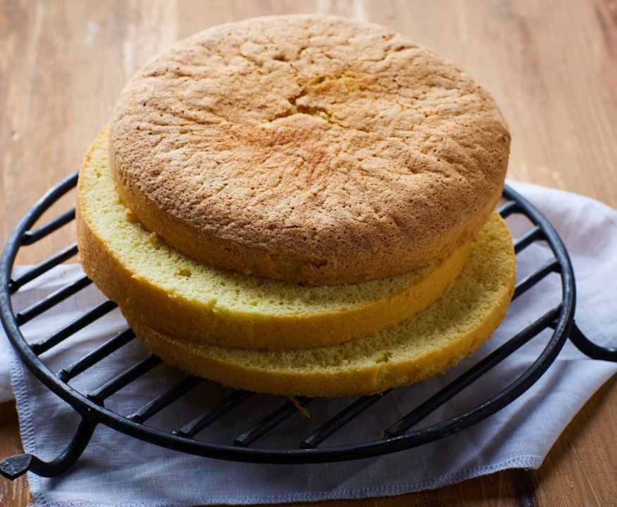 Pan di Spagna all'aroma di limone