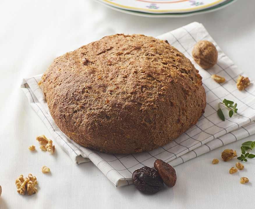 Pane integrale con fichi e noci Protein
