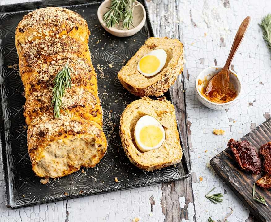 Panini al pesto rosso e uova sode Low Fat