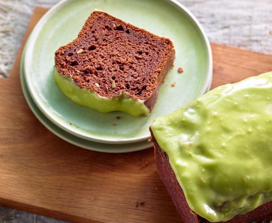 Plumcake al cioccolato con crema di avocado Low Carb