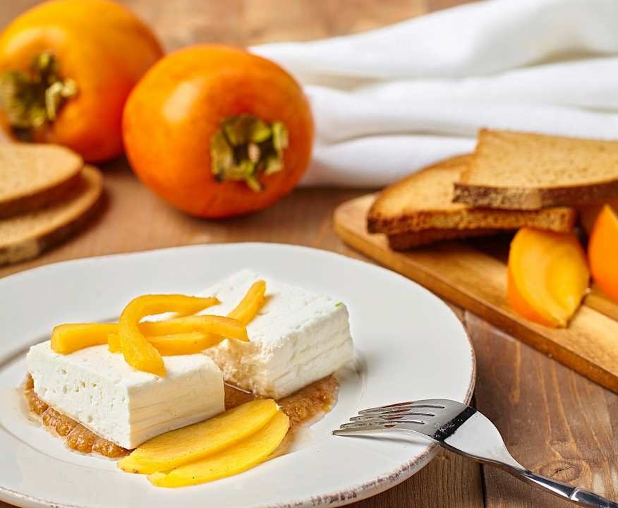 Quartirolo con salsa ai cachi e aceto balsamico Low Fat