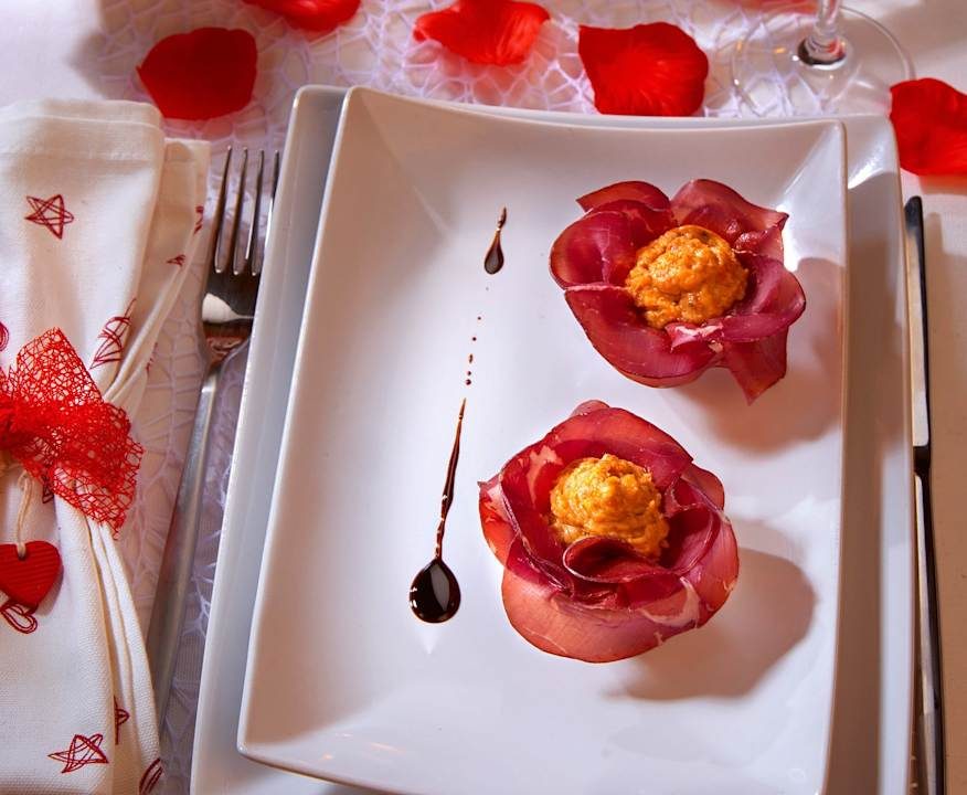 Rose di bresaola con crema ai pomodori secchi (per 2 persone) Low Fat