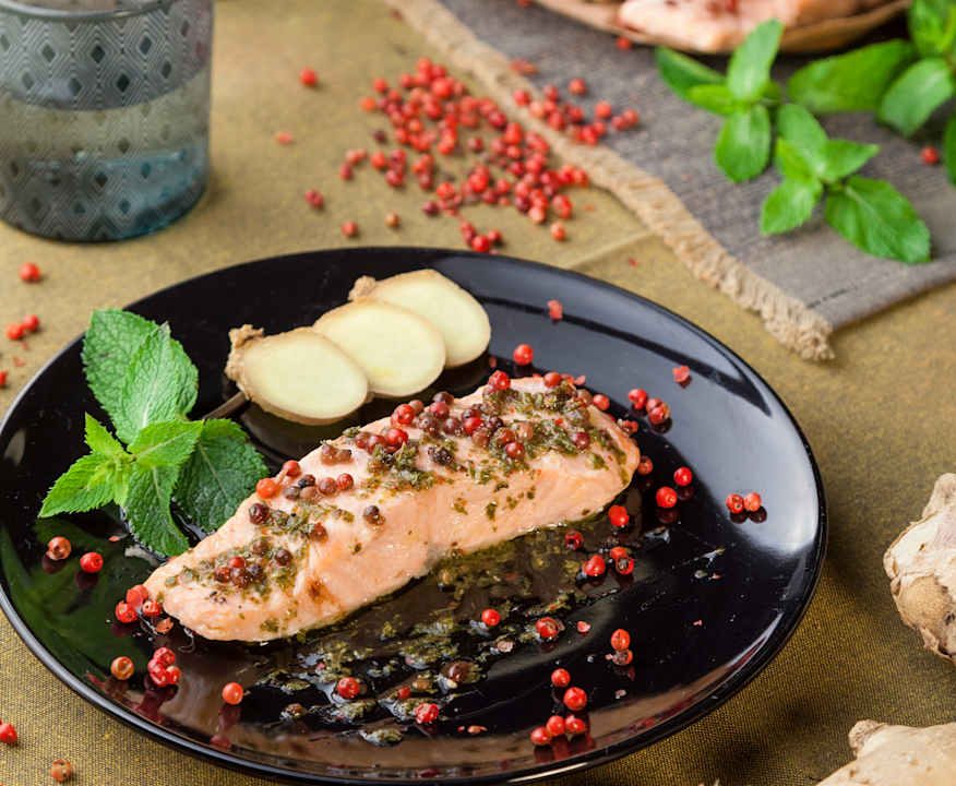 Salmone alla menta con pepe rosa e zenzero Protein