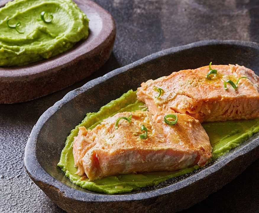 Salmone con crema di avocado sottovuoto Low Carb