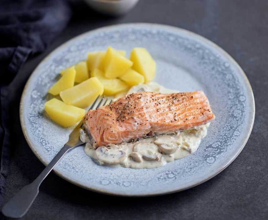 Salmone in crema di funghi con patate (Bimby Friend) Low Carb