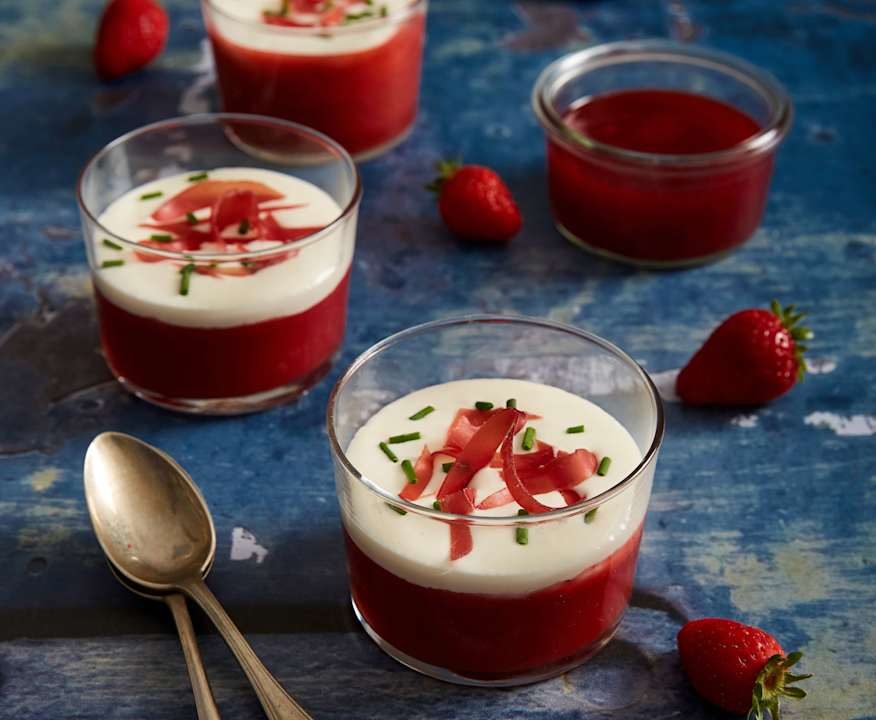 Salsa alle fragole con mousse di crescenza Protein