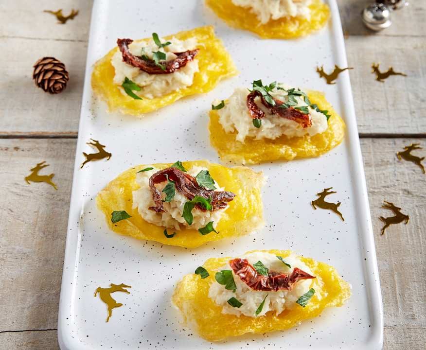 Sfoglie di mais con quenelle di baccalà e acciughe Low Carb