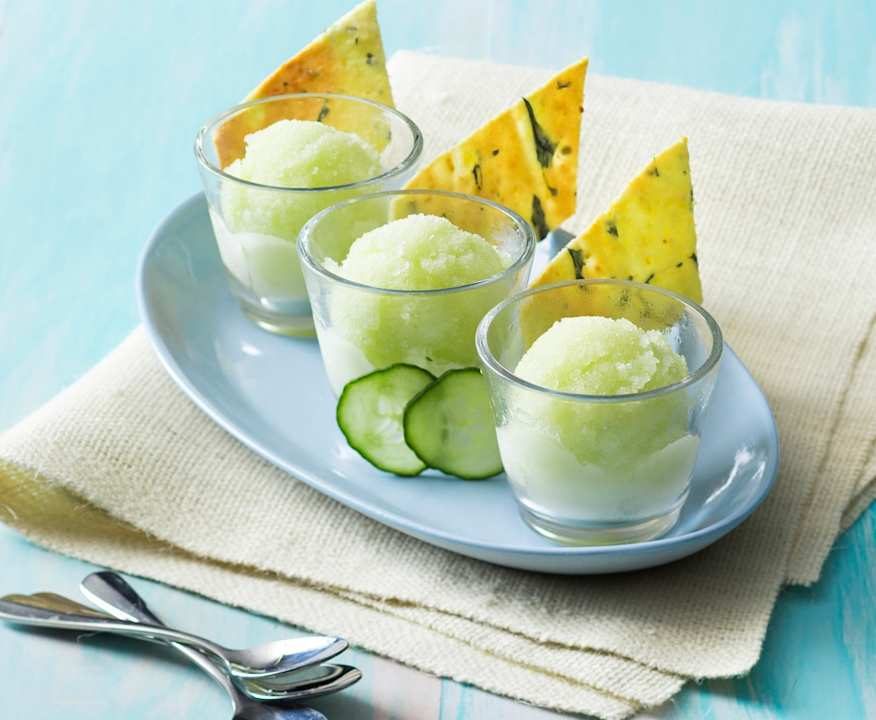 Sorbetto al Gin tonic e cetriolo con tuile alla menta Low Fat