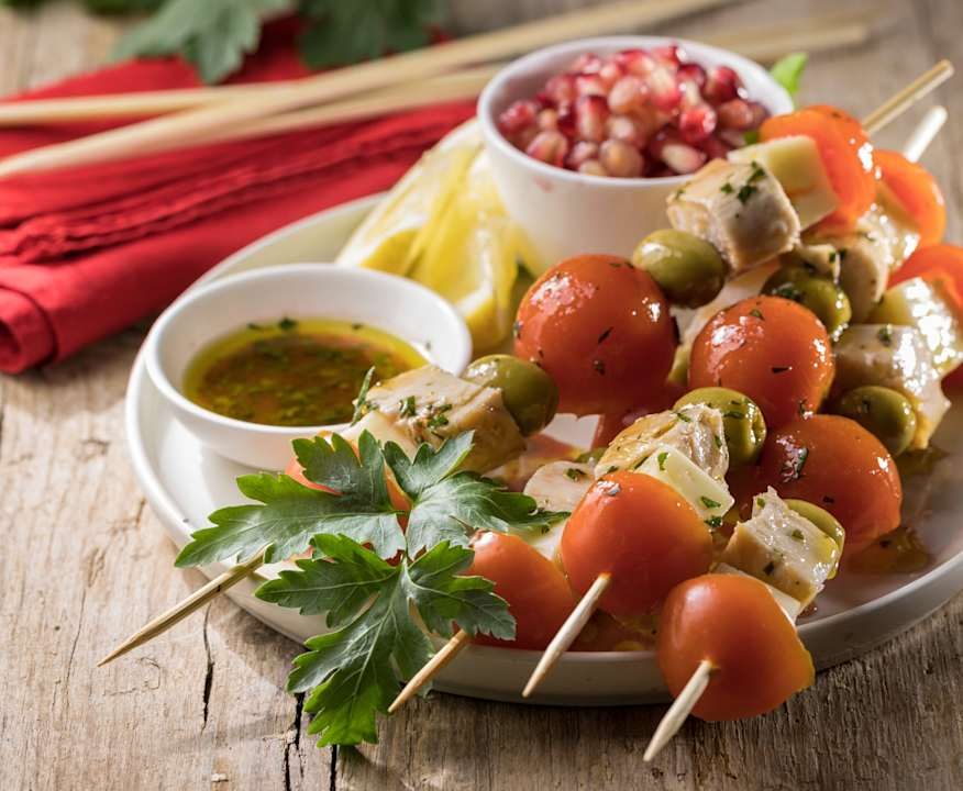 Spiedini di pollo e formaggio alla vinaigrette di melograno Protein
