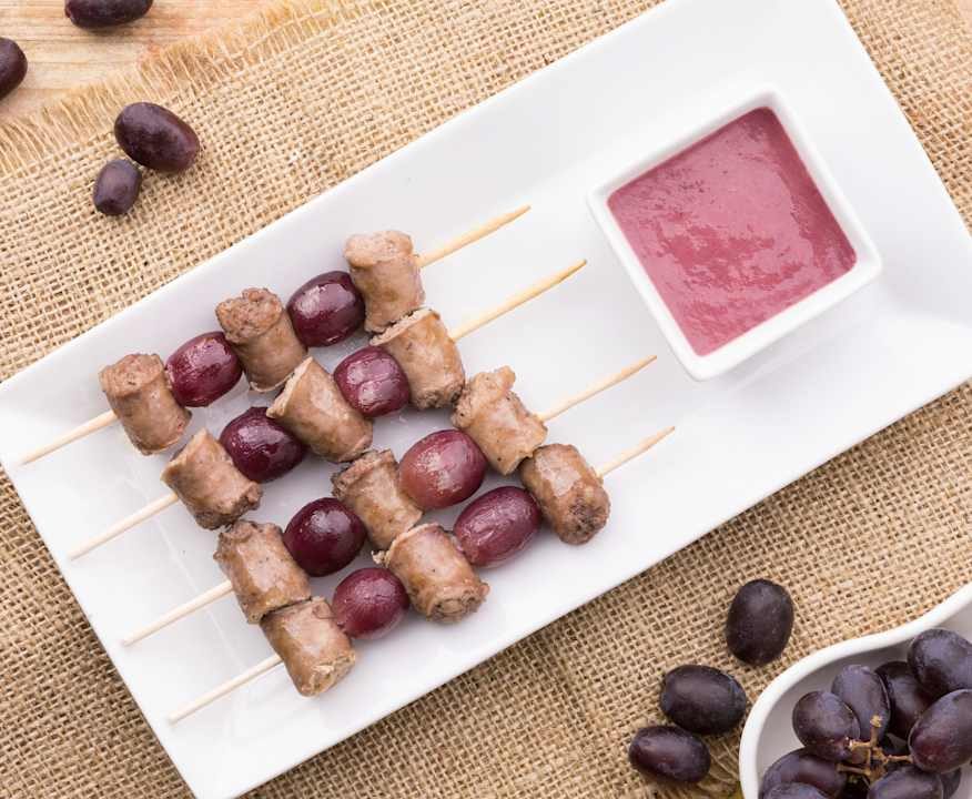 Spiedini di salsiccia e uva Protein