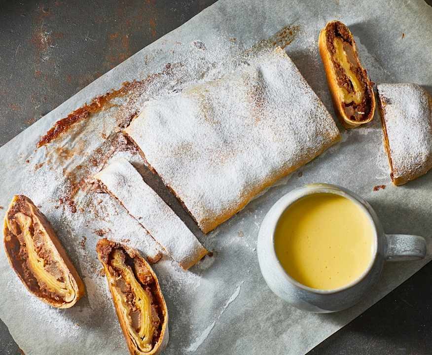Strüdel pere e cioccolato con zabaione alla grappa Protein