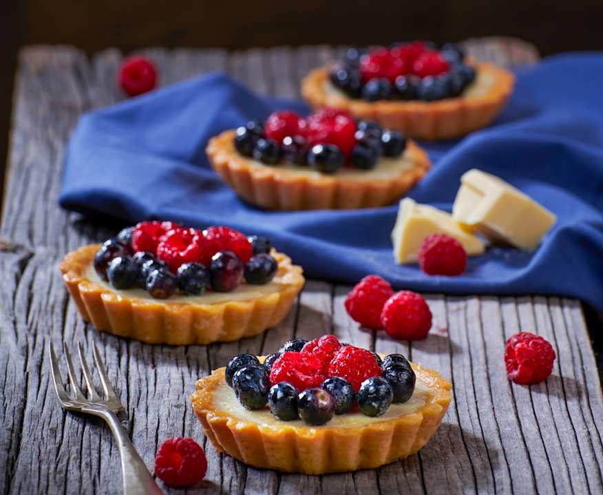 Tartellette al cioccolato bianco e frutti di bosco Low Fat