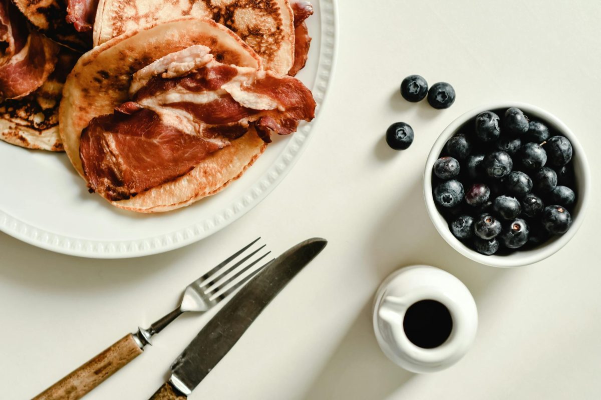 La Ricetta Definitiva dei Pancake ai Mirtilli con Latte di Buttermilk