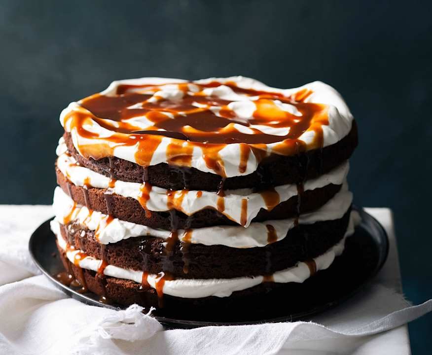 Torta brownie al cioccolato e crema al caramello salato