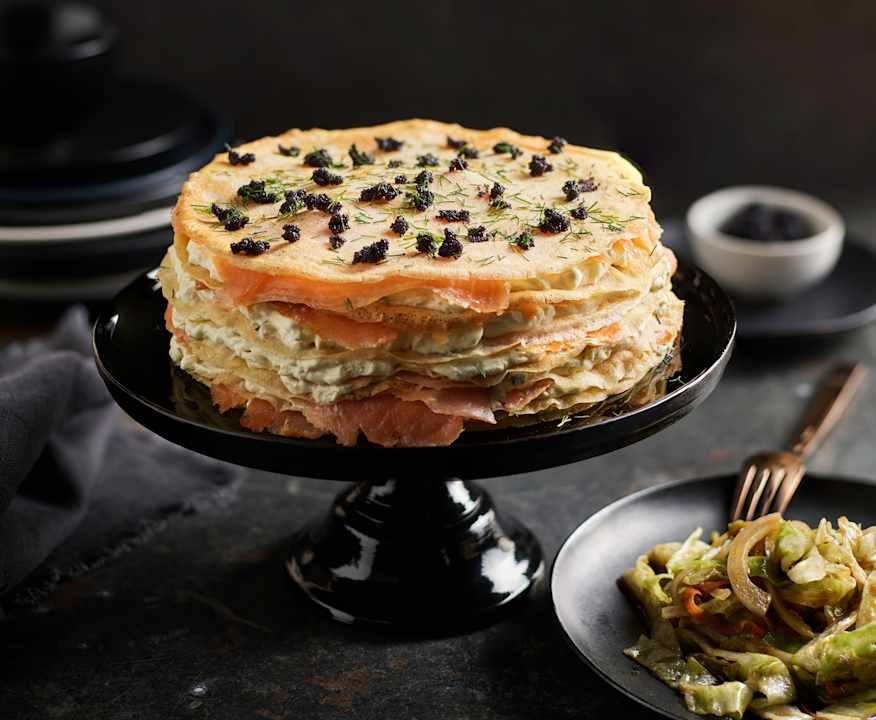 Torta di crêpes con salmone marinato Low Carb