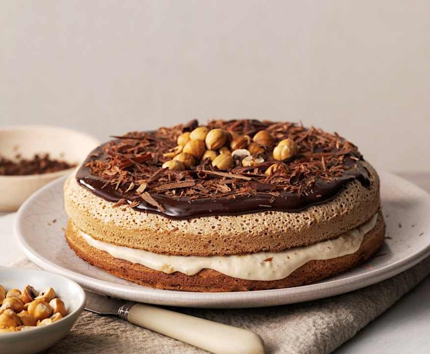 Torta meringa alle nocciole con crema alla banana e toffee Low Fat