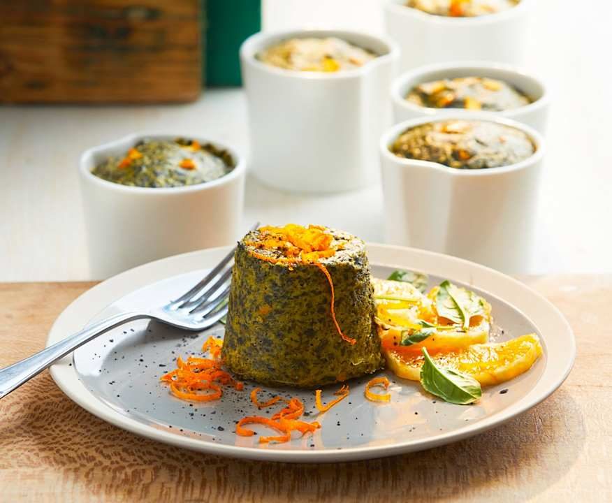 Tortini al cavolo nero, peperoncino e arancia Low Carb