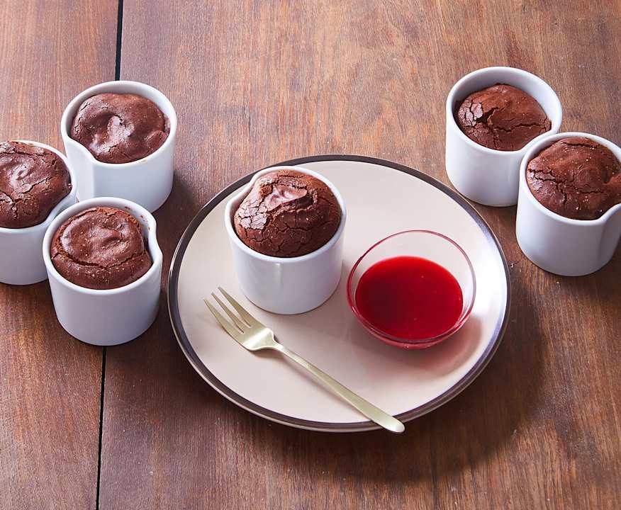 Tortino cioccolato con salsa ai lamponi Low Carb