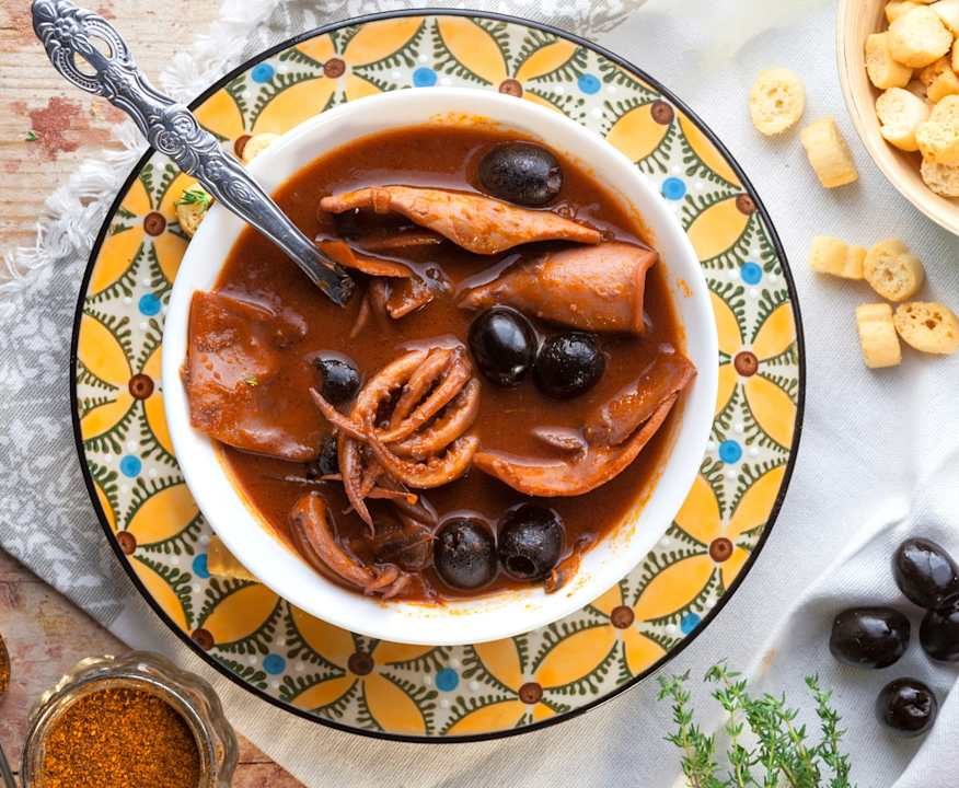Totani con cipolla di Tropea, sommacco e timo