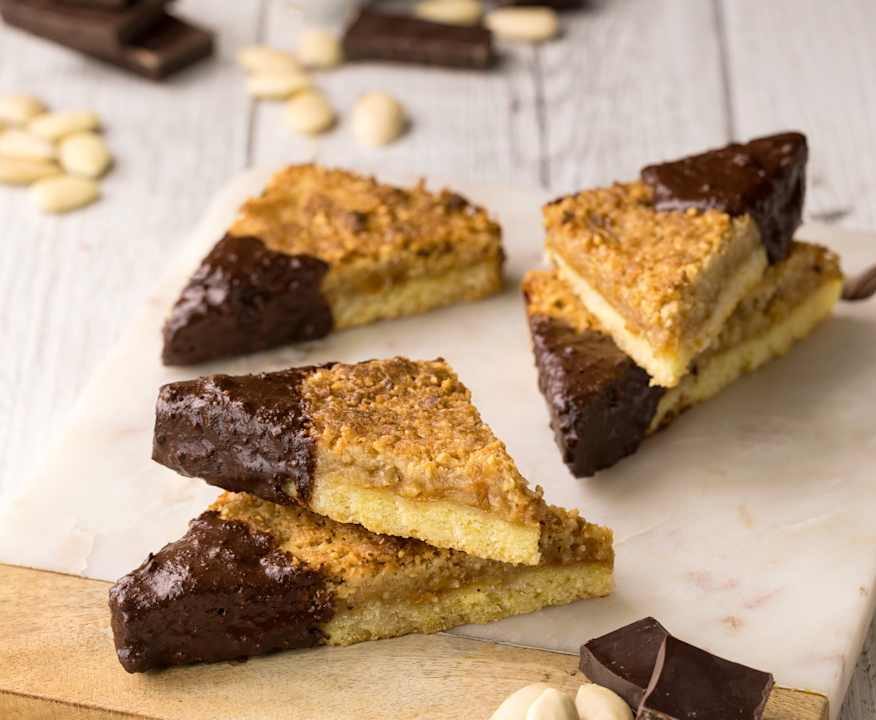 Triangoli alle nocciole e mandorle (nussecken) Protein