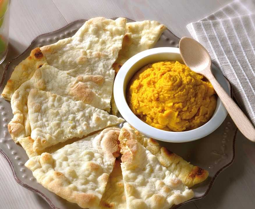 Triangoli di pane arabo con hummus di zucca Low Fat
