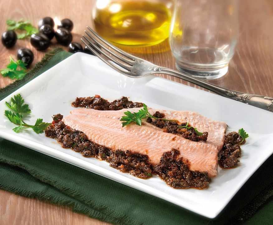 Trota salmonata al pesto di olive Low Carb