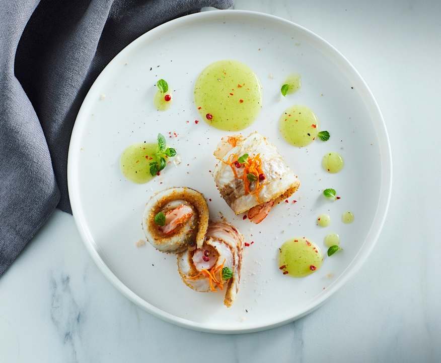 Turbante di branzino in scorza d'arancia e pepe rosa con gamberi di Santa Margherita Low Carb