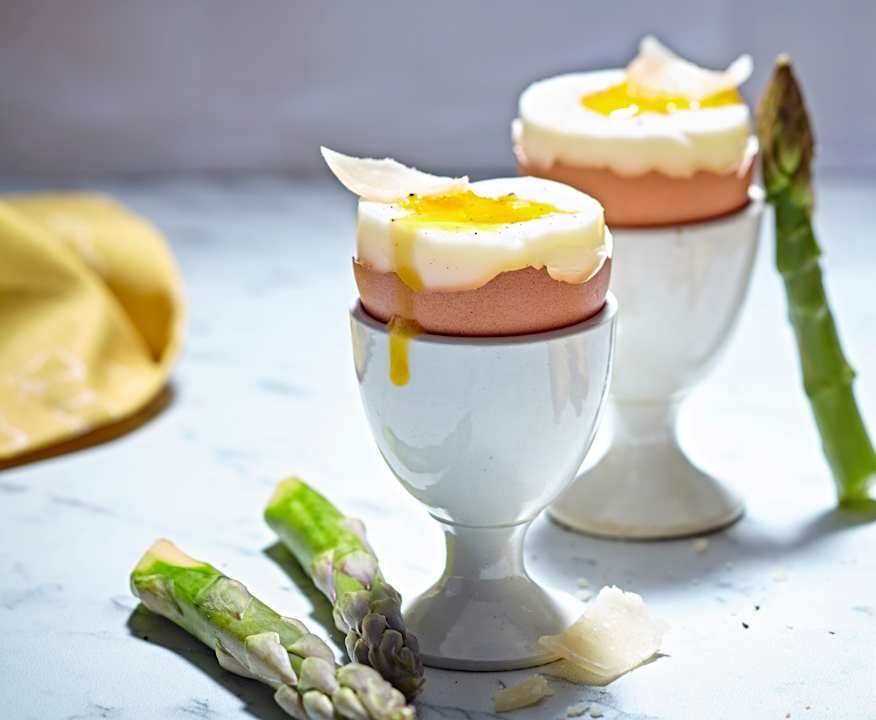 Uova alla coque con asparagi