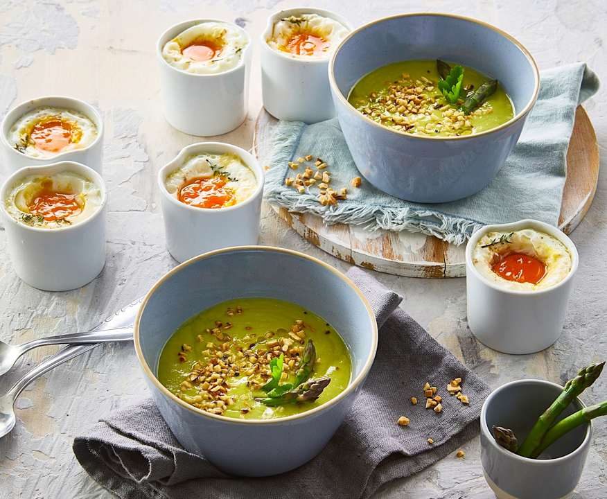 Vellutata di asparagi e cocottine di uova filanti (Bimby Friend)