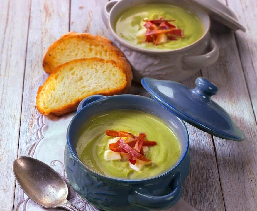 Vellutata di broccoli con speck e Asiago Low Fat