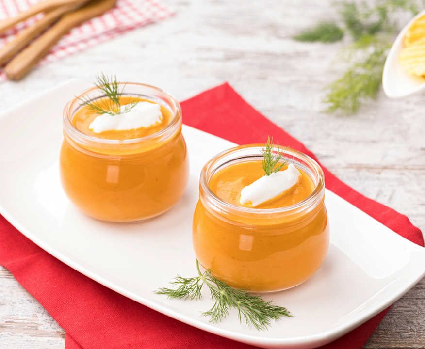 Vellutata fredda di pomodoro e yogurt greco Low Fat