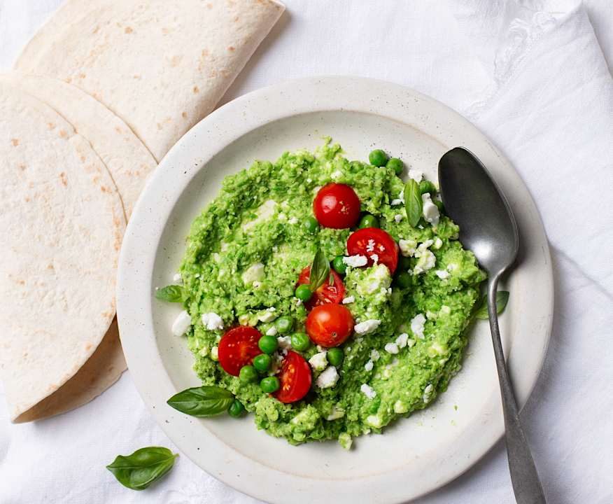 Wrap di hummus di piselli, pomodorini e Feta Low Fat