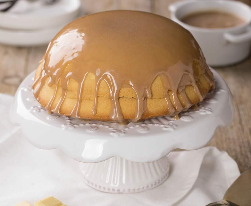 Zuccotto ubriaco con glassa al cioccolato bianco Low Carb