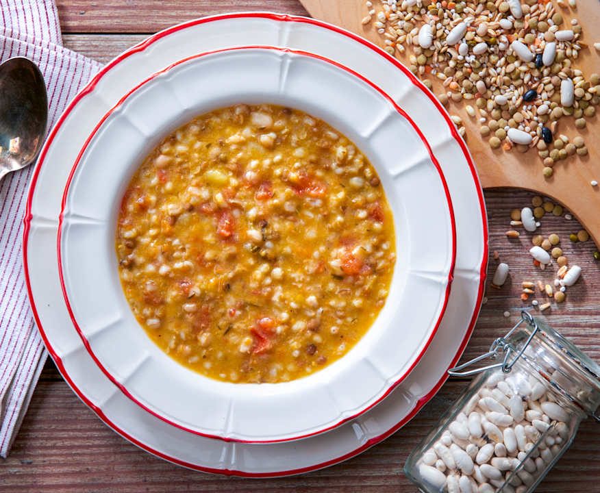 Zuppa di legumi e cereali Protein
