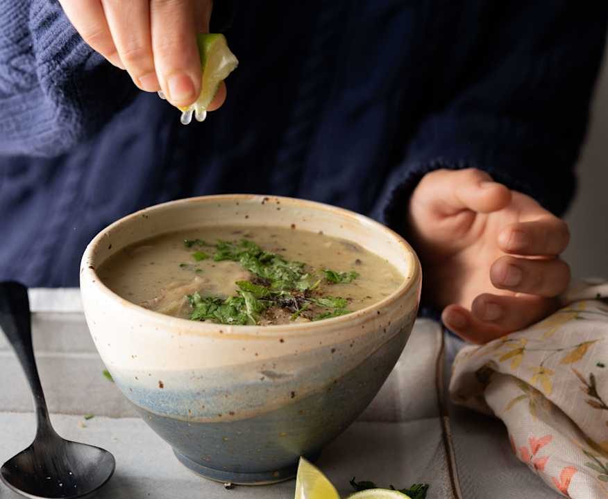 Zuppa di riso selvaggio e funghi con pane tostato Low Fat