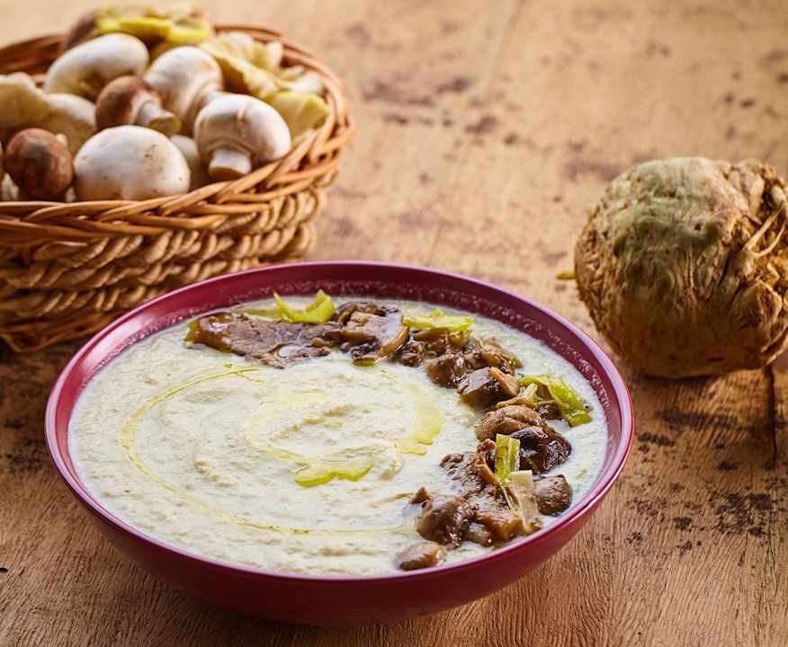 Zuppa di sedano rapa e porri con funghi Low Fat