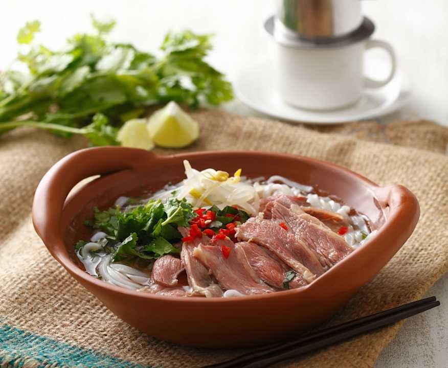Zuppa di tagliatelle vietnamita con manzo (Pho bo) Protein