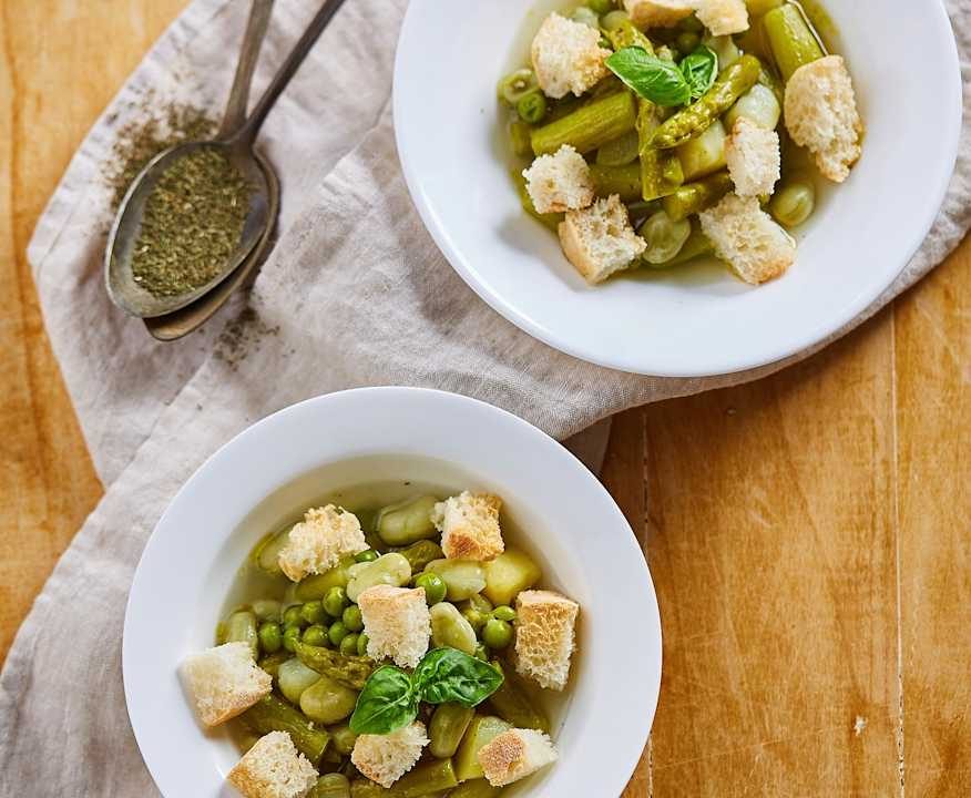 Zuppa leggera con verdure di primavera Low Fat